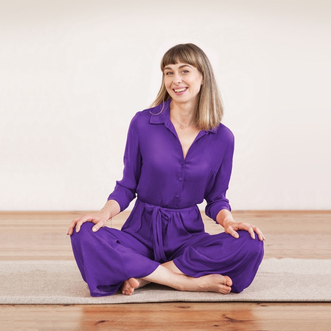 Sesja relaksacyjna "Uwolnij ciało od napięć" z elementami oddechu i ruchu - Oliwia Jakubik-Pękala